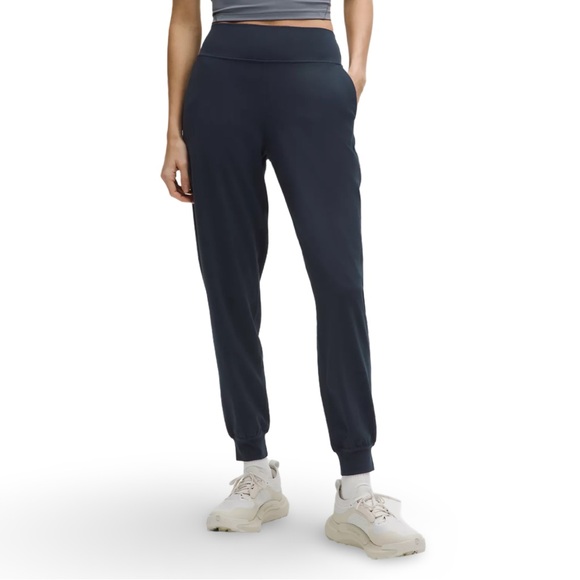 LULULEMON Black Jogger Pants - Picture 1 of 6
